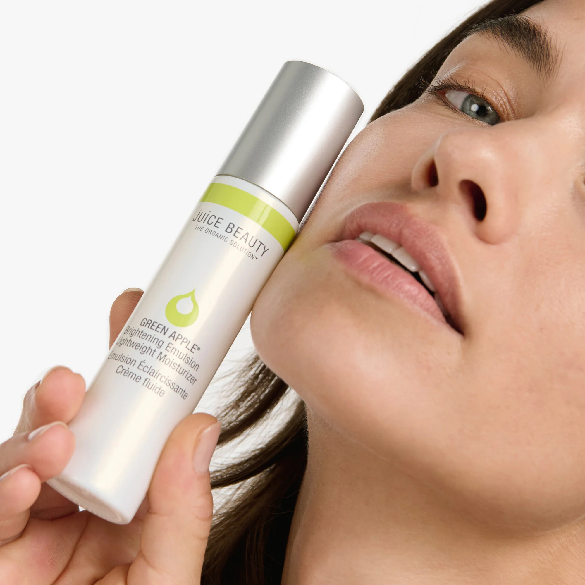 Brightening Emulsion Lightweight Moisturizer - Image 3