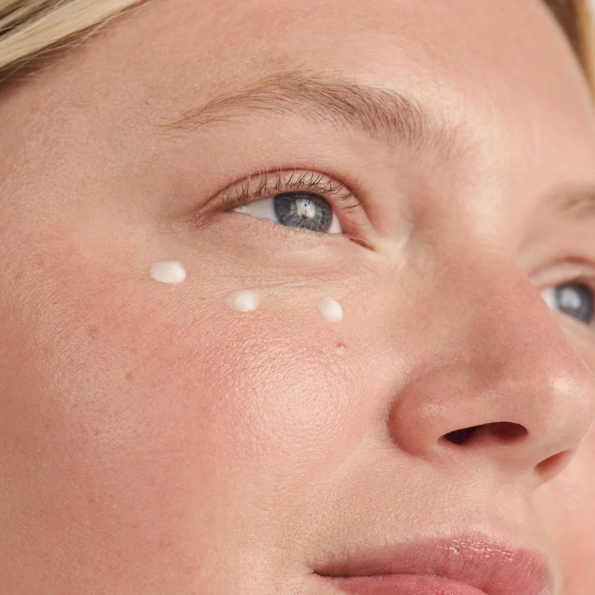 Brightening Eye Cream - Image 5
